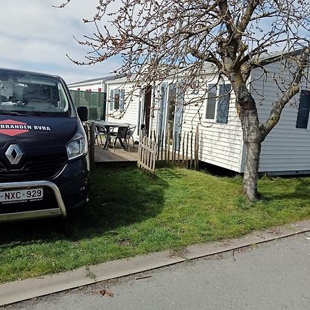 Stacaravan Bredene Met Tuin Nr 2126 外观 照片
